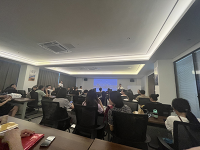 Seminari di formazione per il reparto vendite nastri Fujian Youyi
